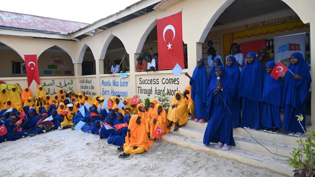 Türkiye'den Somali'ye Eğitim Desteği: Mogadişu'da 5 Derslik Yenilendi
