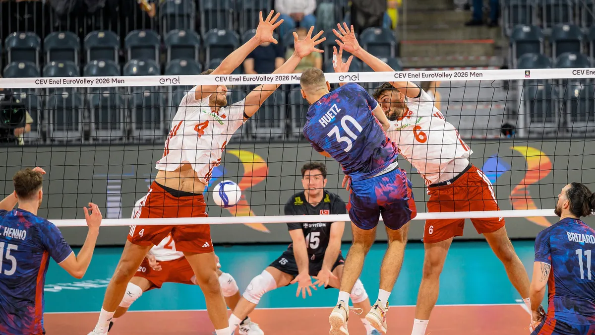 Türkiye Voleybolda İlk Galibiyetini İsviçre Karşısında Aldı