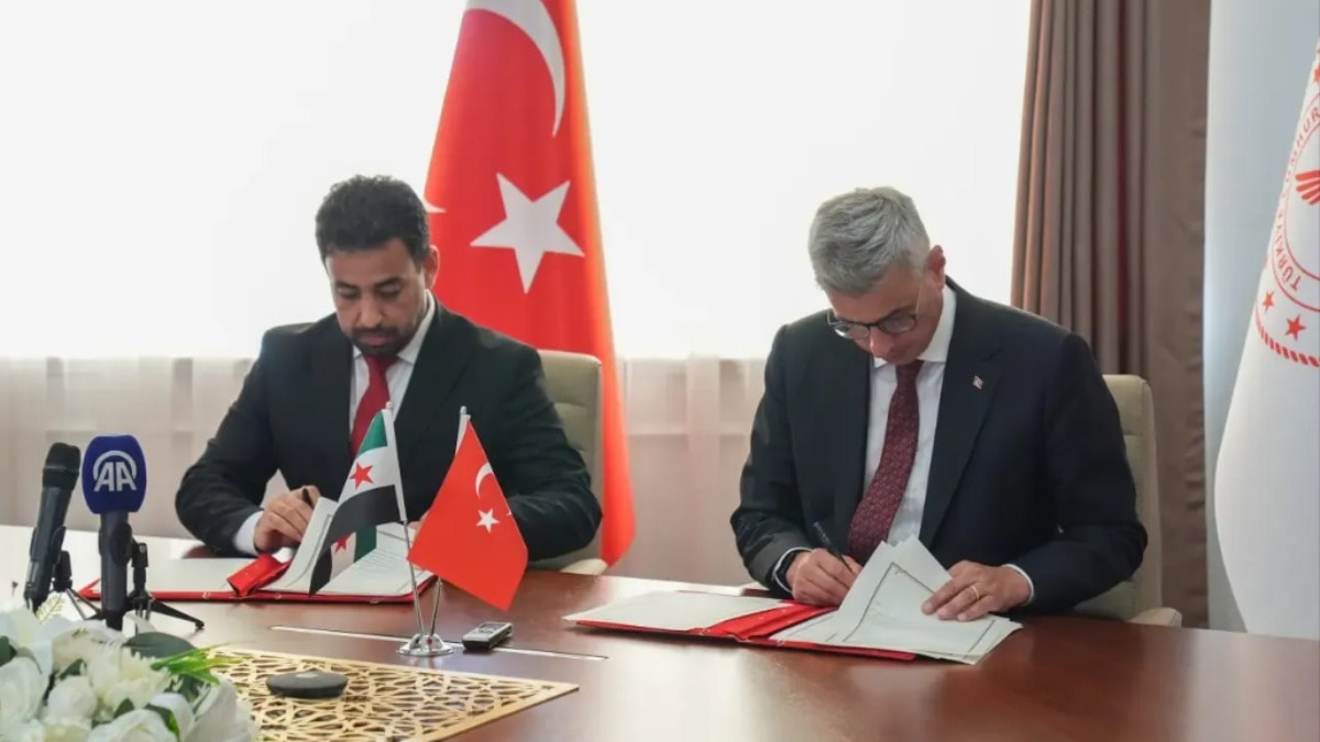 Türkiye'deki hastaneler satılıyor, Suriye'ye hastane yapılıyor