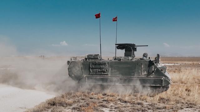 Türkiye'nin ilk elektrikli zırhlı personel taşıyıcısı: 3 adet EZPT daha envantere katıldı