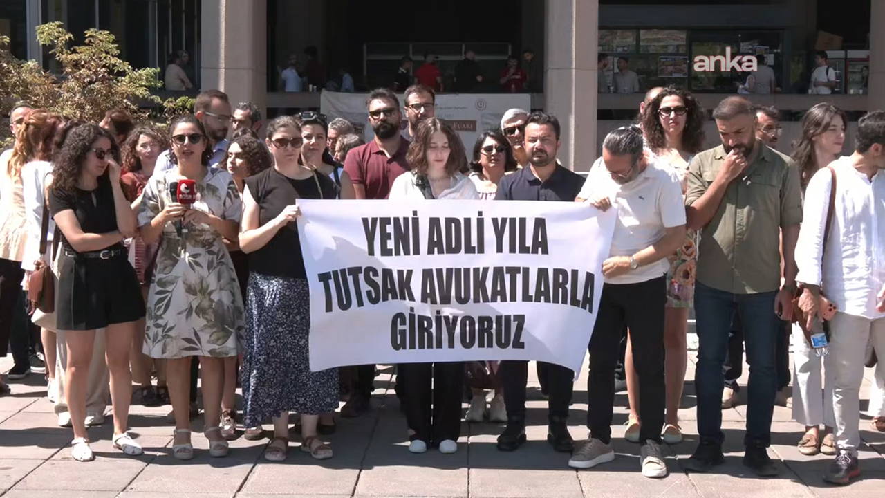 Tutuklu avukatlar için hukukçulardan özgürlük çağrısı
