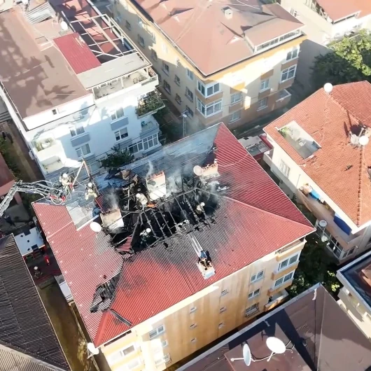 Tuzla'da Ayakkabı Fabrikası Yangını Havadan Görüntülendi