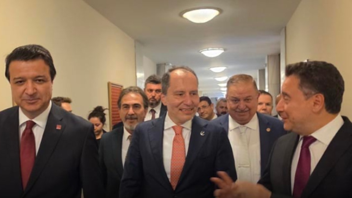 Üç Lider Bir Arada: Türkiye'de Yeni Bir İttifak mı Şekilleniyor