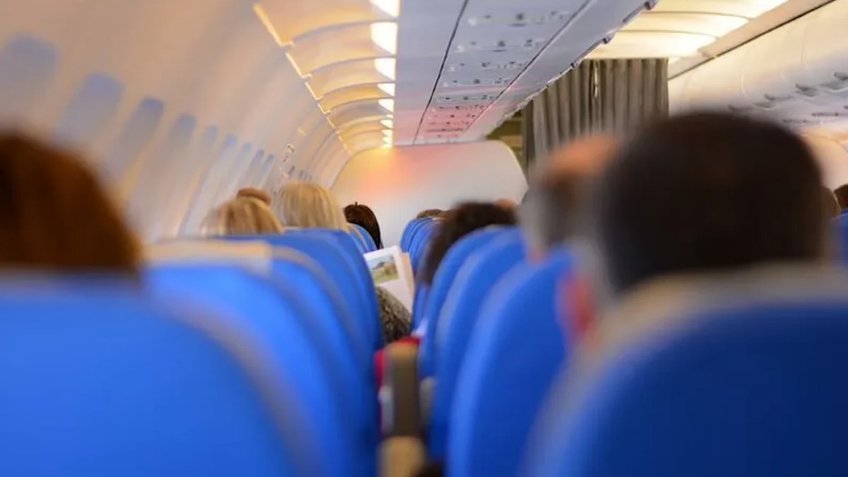 Uçakta sigara krizi: Pilot havalimanına döndü, polis müdahale etti