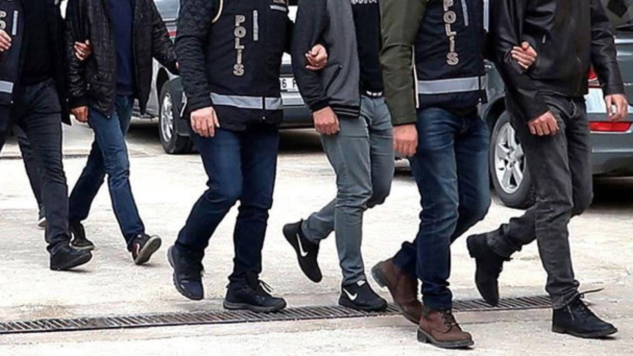 Ucuz Araç Kiralama Dolandırıcılığına 10 İlde Operasyon: 12 Tutuklama