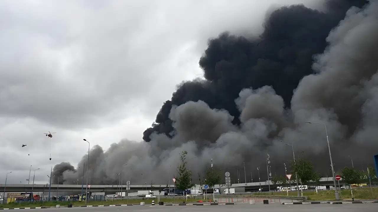 Ukrayna'dan Moskova'ya Dev İHA Saldırısı: Petrol Rafinerisi Vuruldu, 1 Ölü
