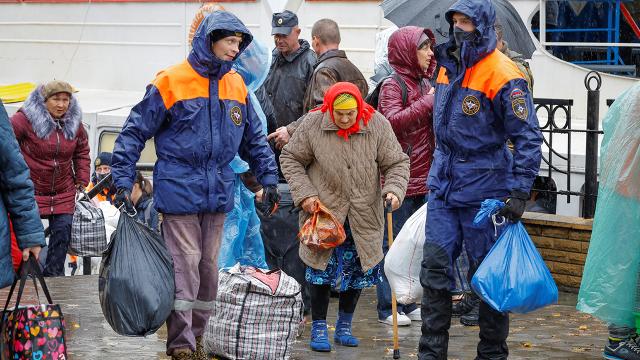 Ukrayna'da Oleşki'de Gıda ve Su Krizi: Halk Bahçe Otlarıyla Hayatta Kalıyor