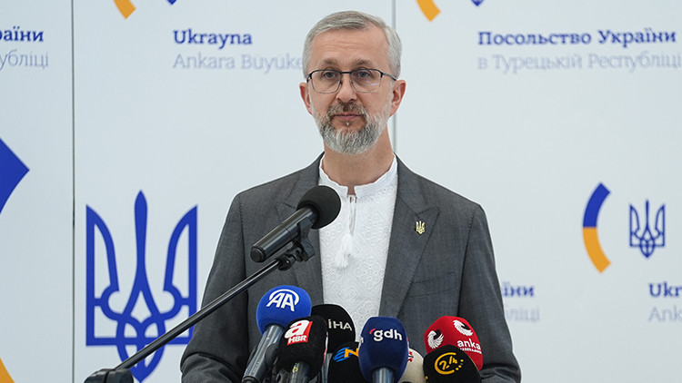 Ukrayna'dan Türkiye'nin Karadeniz Girişimine Destek: 'Gerilim Artabilir' Uyarısı