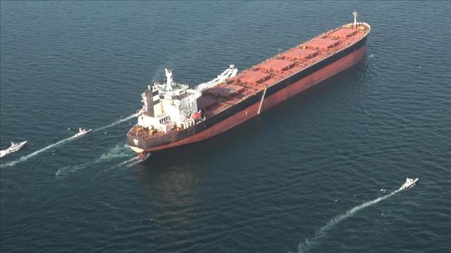 Umman Denizi'nde Petrol Tankerine Saldırı: Bölgesel Gerilim Tırmanıyor