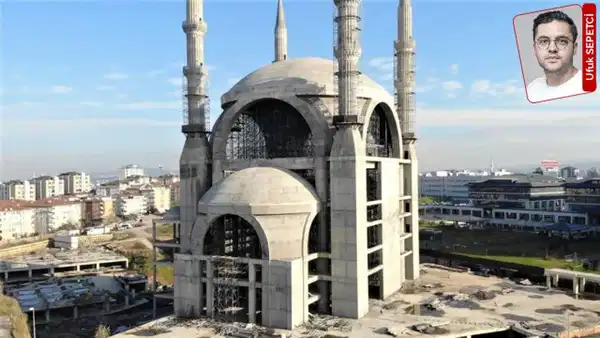 Ümraniye'de cami yatırımı tartışması: Büyük Cami bitmedi, dört yeni proje gündemde