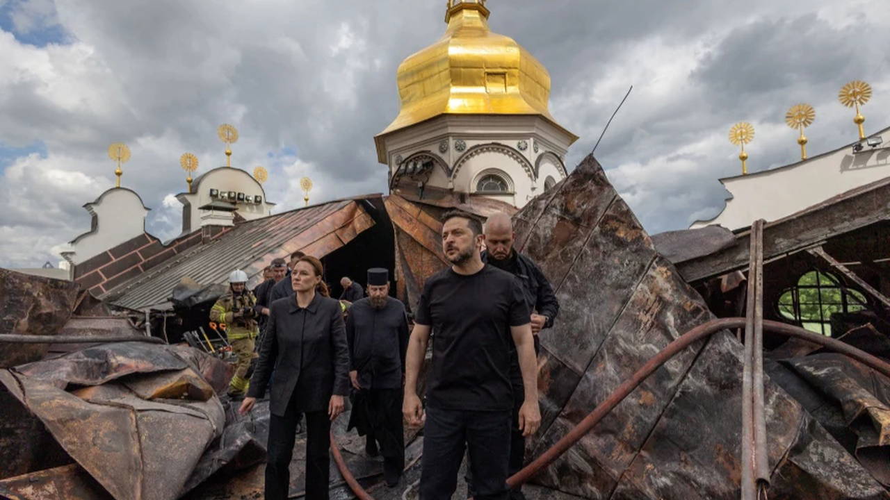 UNESCO listesindeki 1051 yıllık manastır Rus saldırısında hasar gördü