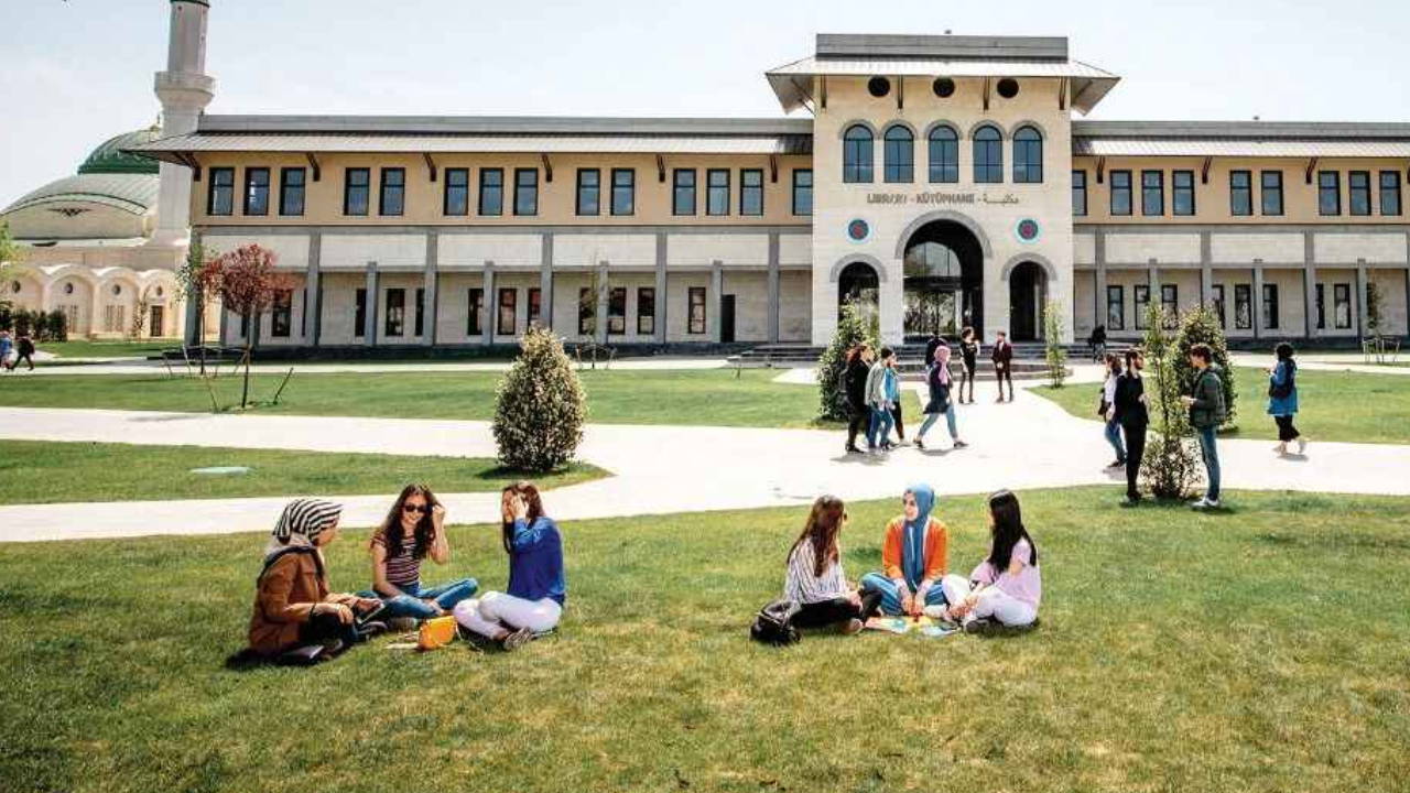 Üniversiteli Genç Kadınların Sesinden İstanbul: Gece Güvenliği İçin Ek Tedbirler
