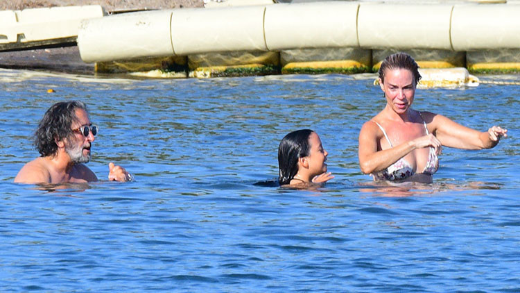 Ünlü Müzisyen Fettah Can, Ailesiyle Bodrum'da Görüntülendi