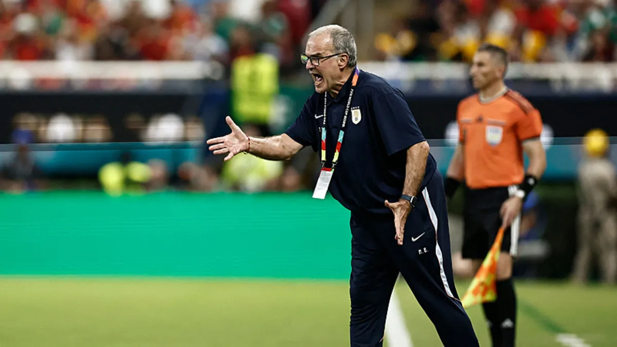 Uruguay'da Bielsa dönemi sona erdi: Dünya Kupası'nda hayal kırıklığı