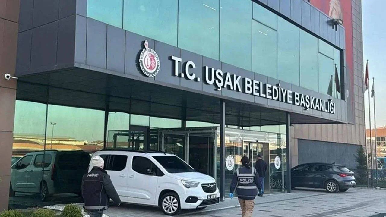 Uşak Belediyesi'nde 9 Şüpheli Tutuklandı