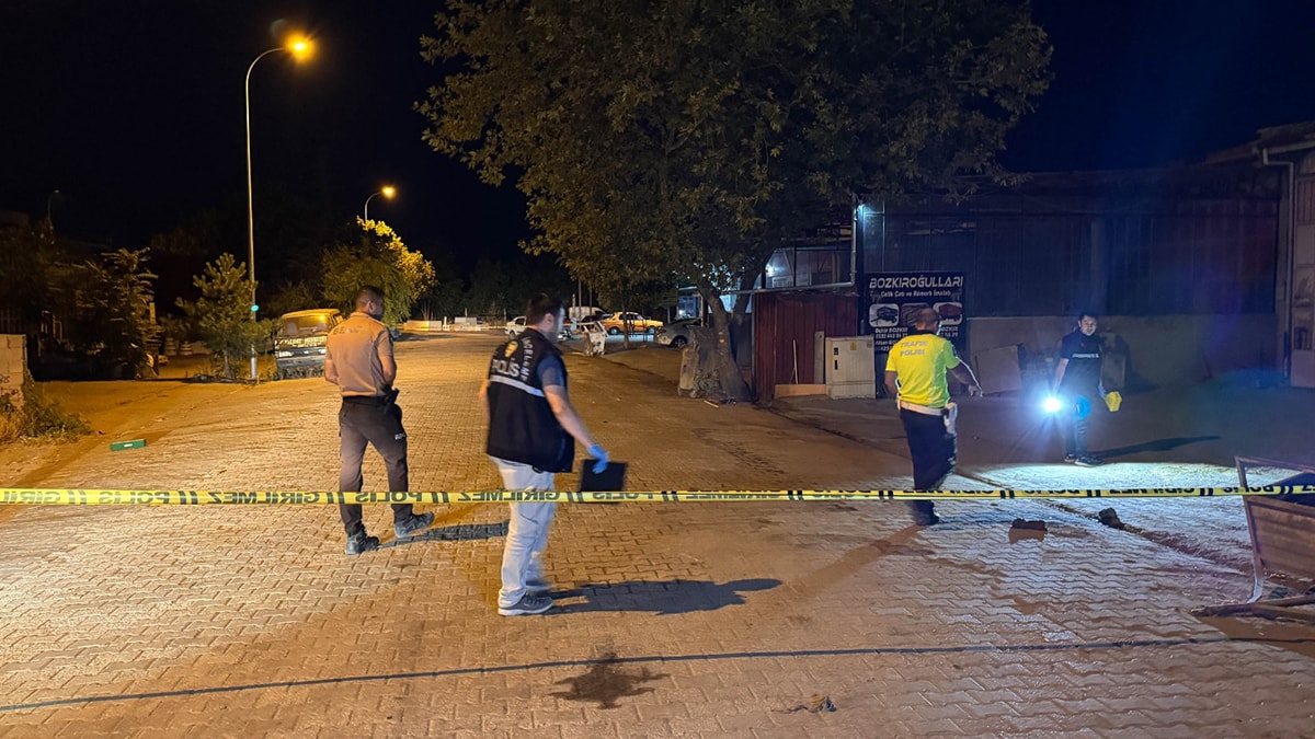 Uşak'ta esnaf kavgası kanlı bitti: 13 yaralı