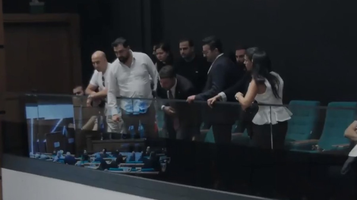 Üsküdar'da Başkanvekili Seçiminde Gerginlik
