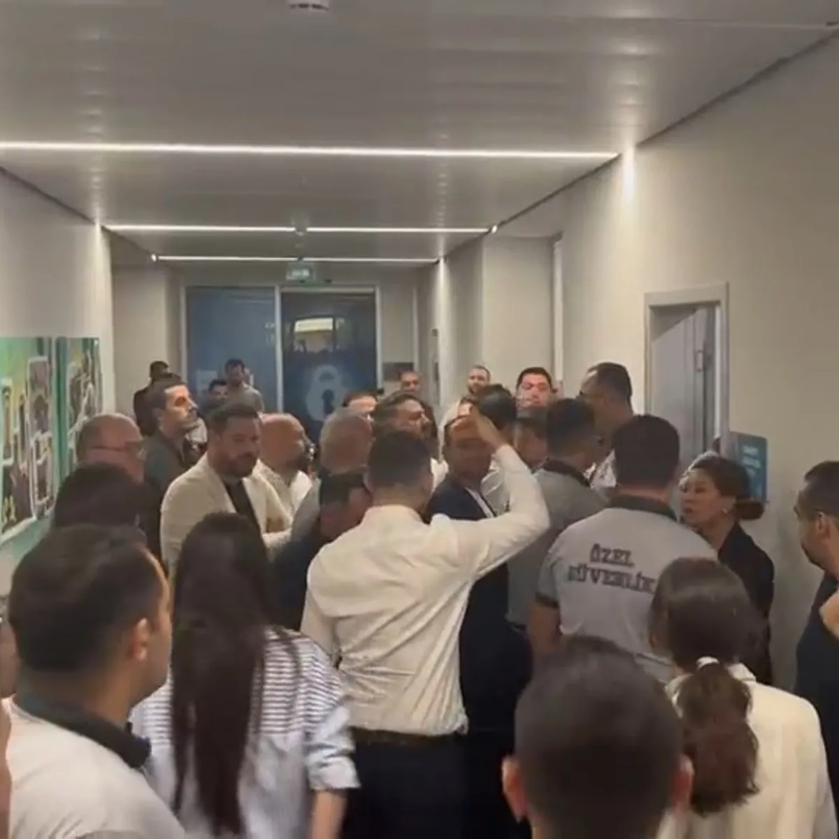 Üsküdar Belediye Seçimleri Gergin: Yeni Partililer CHP'lilere Saldırdı