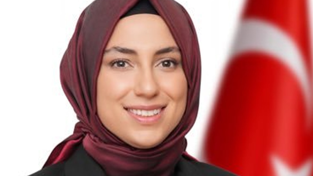 Üsküdar Belediyesi Başkan Yardımcısı CHP'den istifa etti