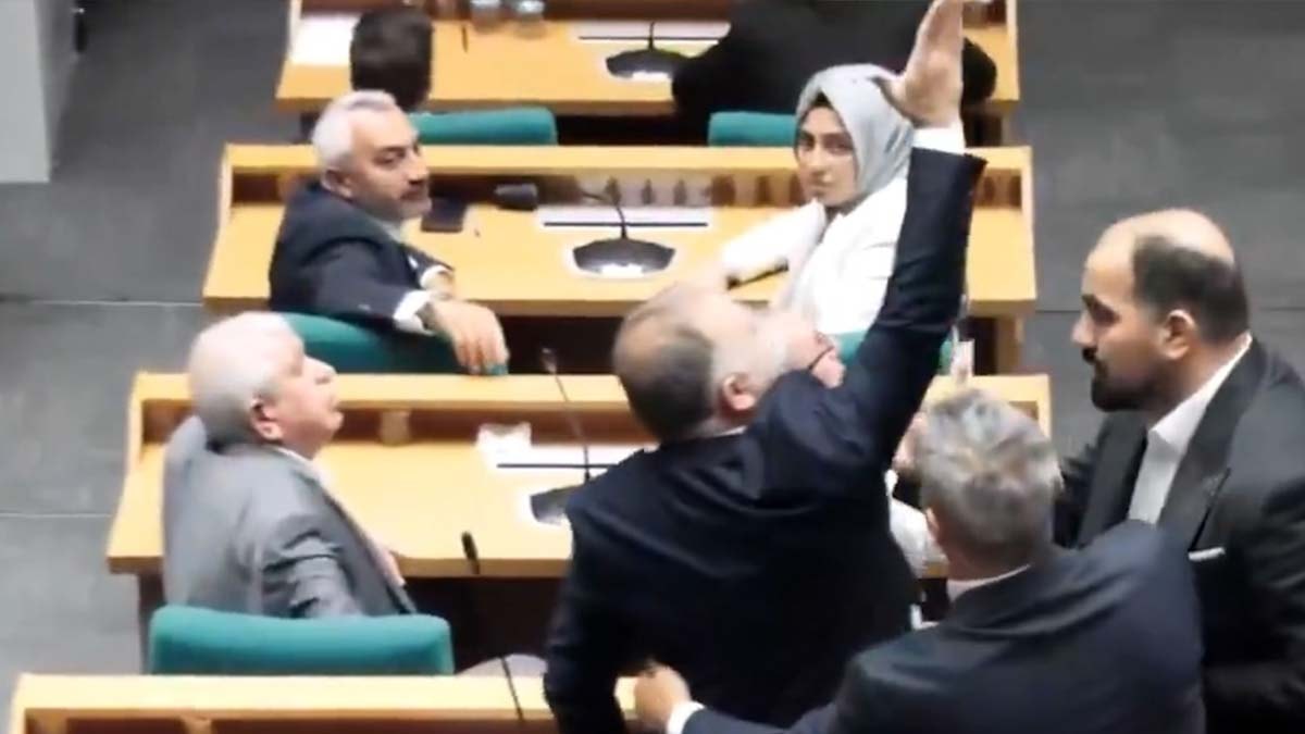 Üsküdar'da CHP İkinci Kez Kazandı: AKP'nin İtirazı Hazmedilemedi