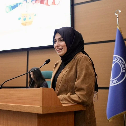 Üsküdar Meclis Üyesi Amine Cansu Çelik CHP'den istifa etti