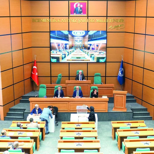 Üsküdar'da Muhalefet Aday Çıkaramadı: AK Parti Kazandı