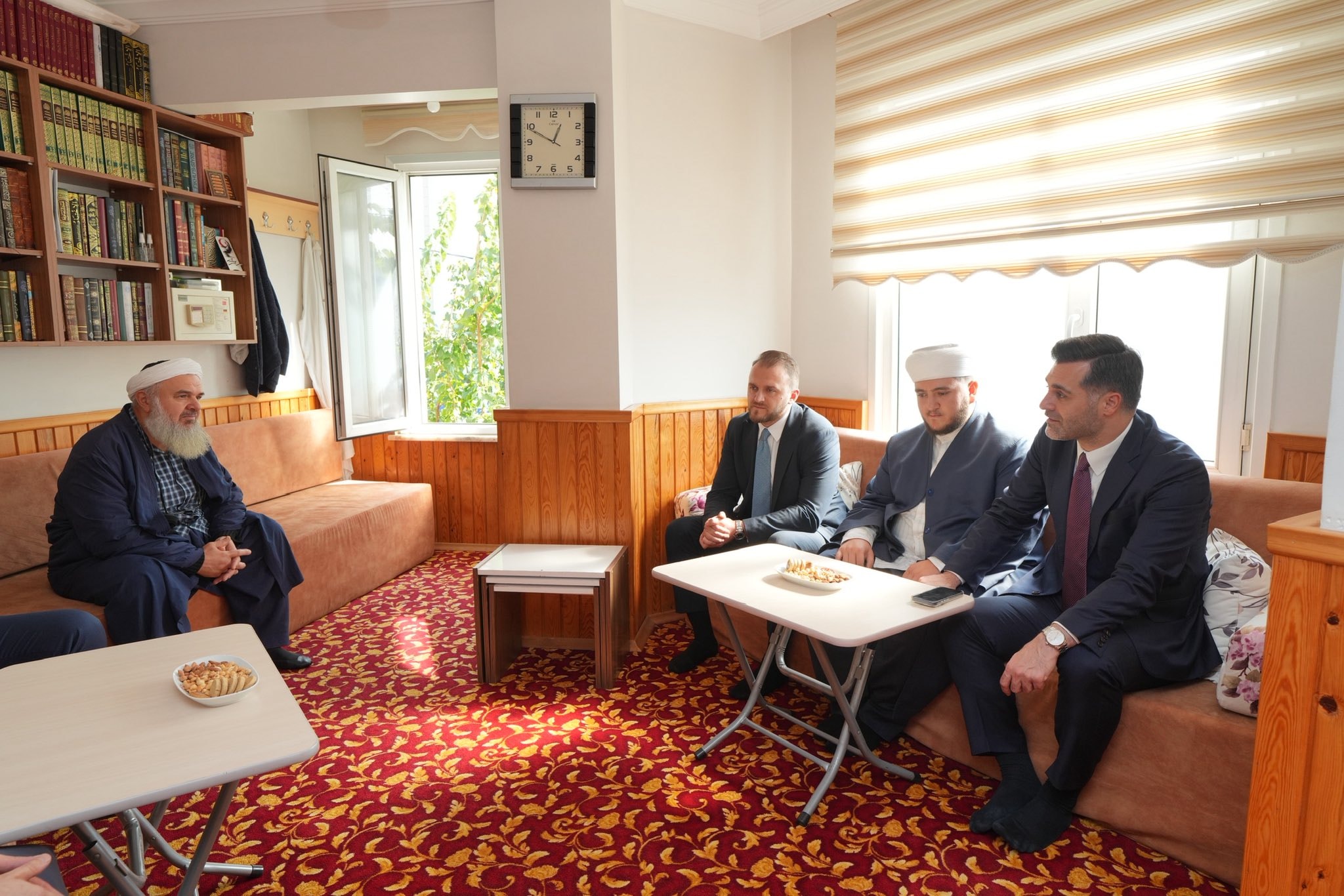 Üsküdar'da Yeni Başkanvekilinin İlk Ziyareti İsmailağa Cemaati'ne