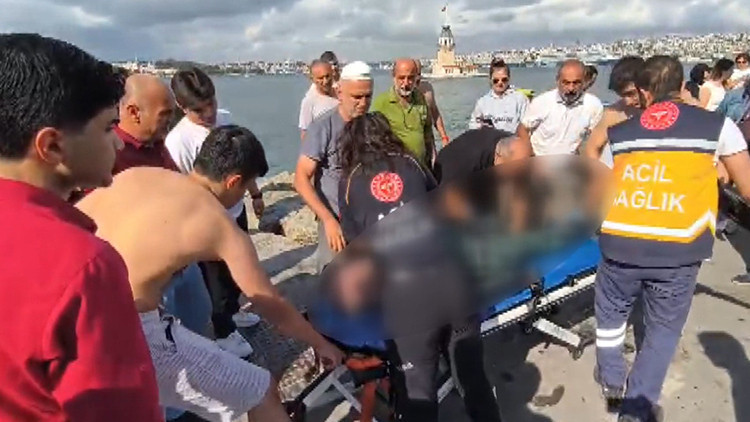 Üsküdar'da Zıpkınla Balık Avı Sırasında Boğulma Tehlikesi