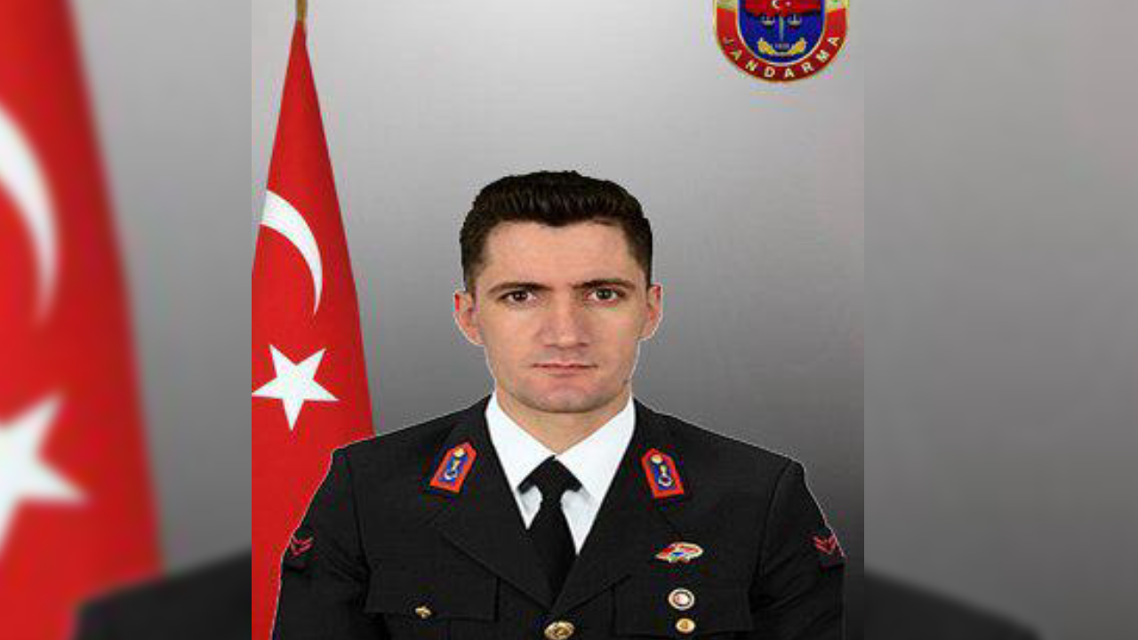 Halı Saha Maçında Uzman Çavuş Kalp Krizi Geçirerek Hayatını Kaybetti