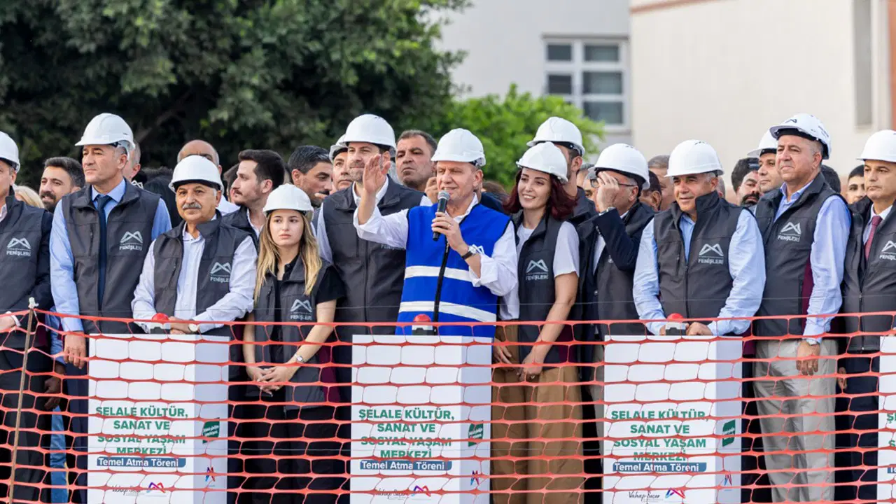 Vahap Seçer: Anamur'dan Tarsus'a hayal edilemeyeni gerçekleştirdik