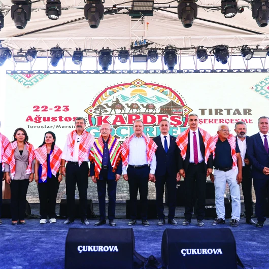 Vahap Seçer CHP'de Kalacağını Açıkladı