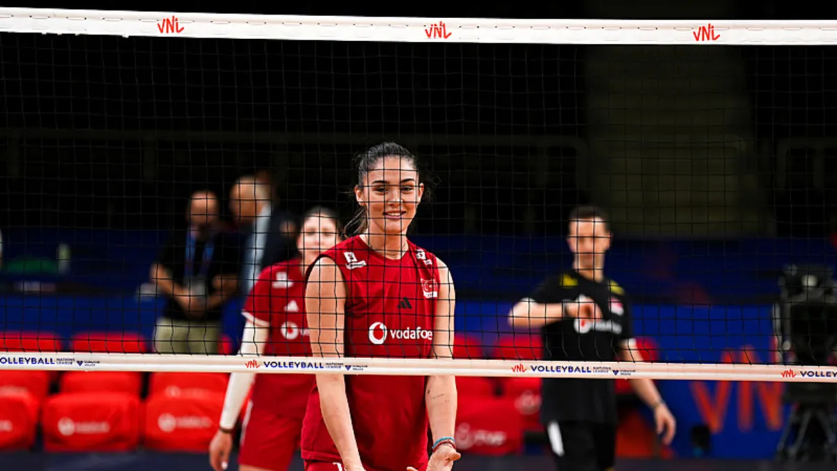 VakıfBank'ta 11 oyuncuyla yol devam