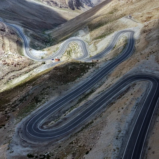 Van-Bahçesaray yoluna 13 km'lik tünel geliyor