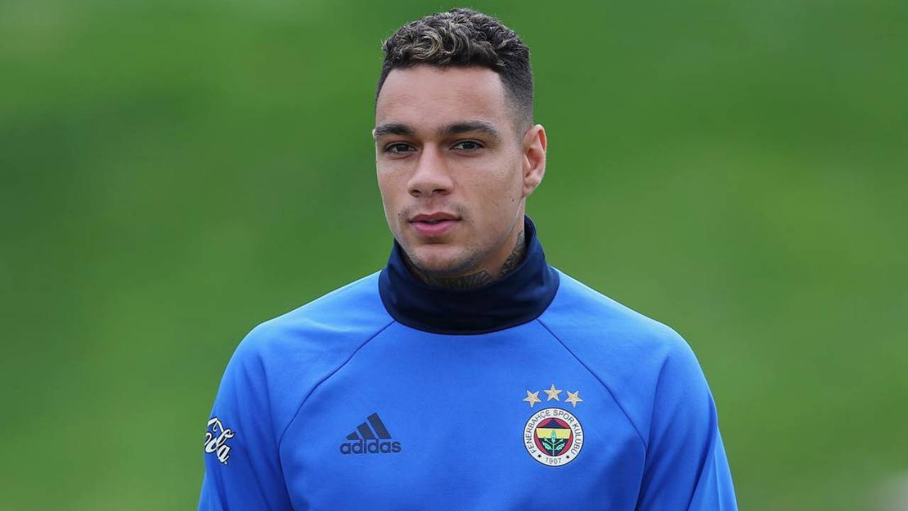 Van der Wiel: Fenerbahçe'de 9 ay cehennemi yaşadım