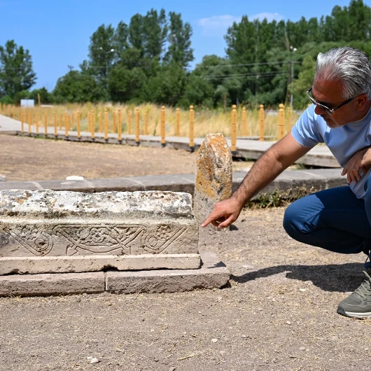 Van'da 700 Yıllık Çevgan Motifi Bulundu