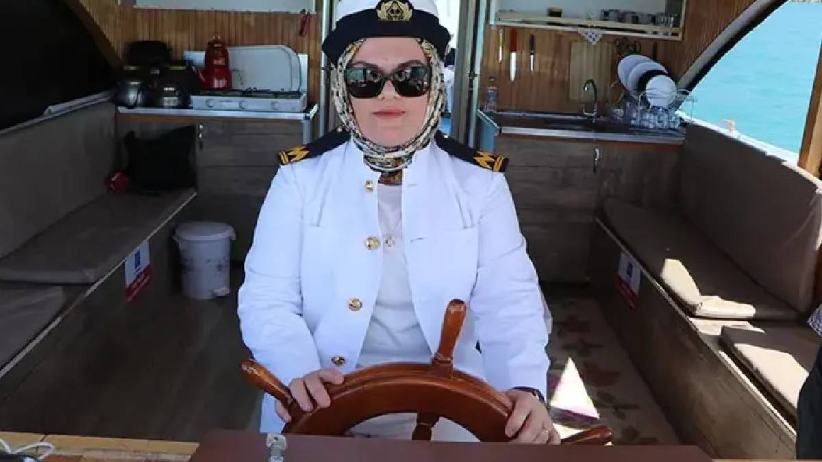 Van Gölü'nün tek kadın kaptanı: Kayınpederinden ilham aldı