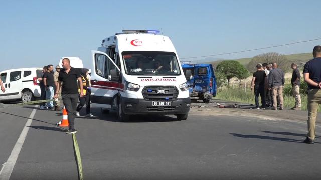 Van'da Hafif Ticari Araç Askeri Araca Çarptı: 1 Şehit, 5 Yaralı