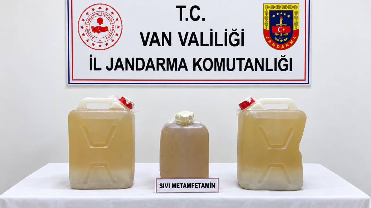 Van'da Jandarma Operasyonu: 34 Kilo Sıvı Metamfetamin Ele Geçirildi