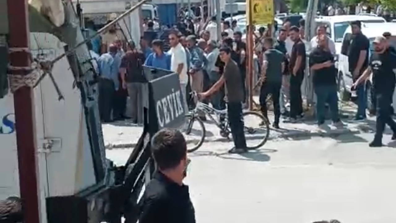 Van Muradiye'de Aileler Arası Taşlı Kavga: 2 Yaralı