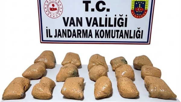 Van'da 22 kilo 100 gram toz esrar ele geçirildi