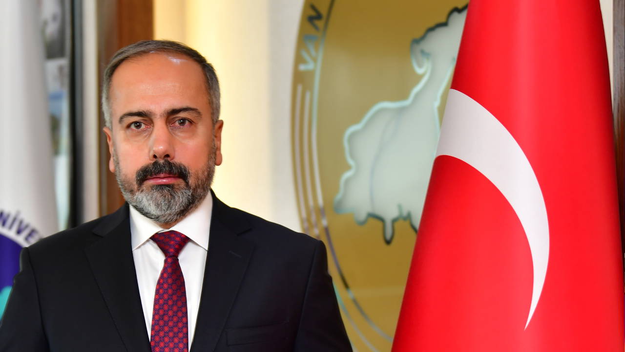 Van YYÜ Rektörü Şevli hakkındaki cinsel saldırı iddiaları Meclis gündeminde: Bakanlık yanıtı