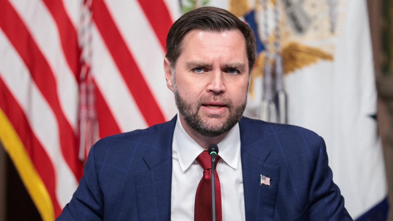 Vance: İran'la Savaşta Yeni Safhaya Geçildi