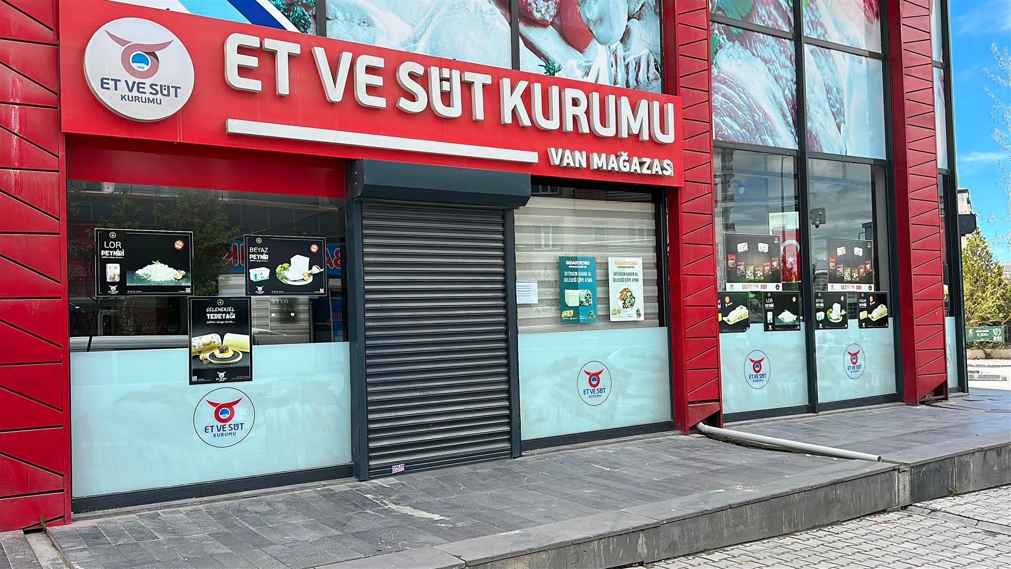 Van'da ucuz et kuyruğu: İki mağaza birden kapatıldı