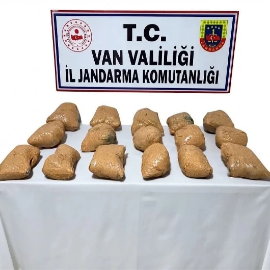 Van'da zehir tacirlerine darbe: 22 kilo uyuşturucu ele geçirildi