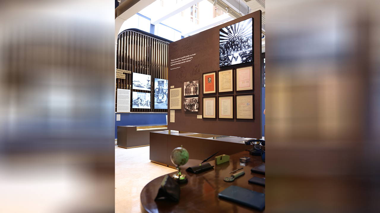 VEKAM'da Vehbi Koç Ticaret Evi Sergisi: Cumhuriyetin Ekonomik Dönüşümü