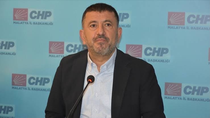Veli Ağbaba'ya Uzanan Eller: Yakın Çevresine Sıkı Yargı Ağı