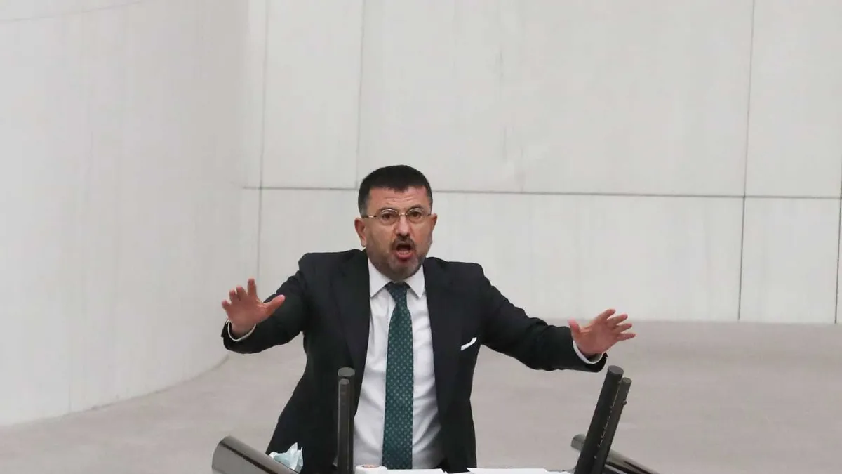 Veli Ağbaba'nın yeğeni ve Güner'in özel kalem müdürü tutuklandı