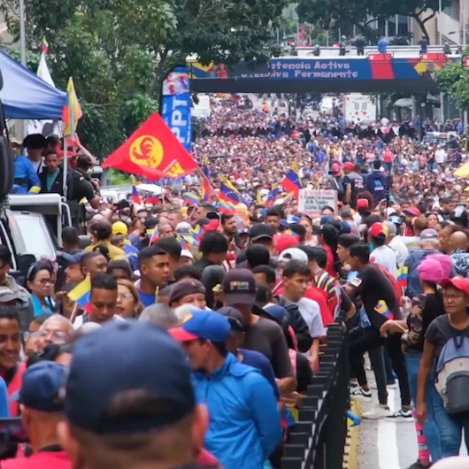 Venezuela'da İşçiler Hükümete Destek Yürüyüşü Düzenledi