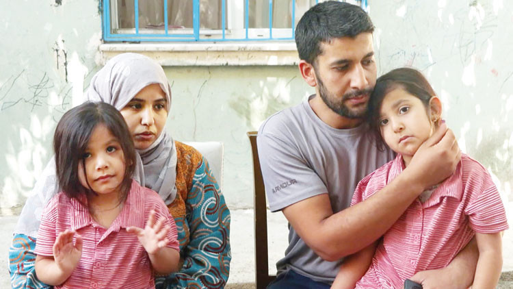 Vicdansız Dolandırıcılar Hasta Bebek Parasını Çaldı