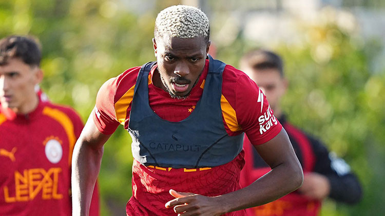 Victor Osimhen Galatasaray'da Takımla Çalıştı